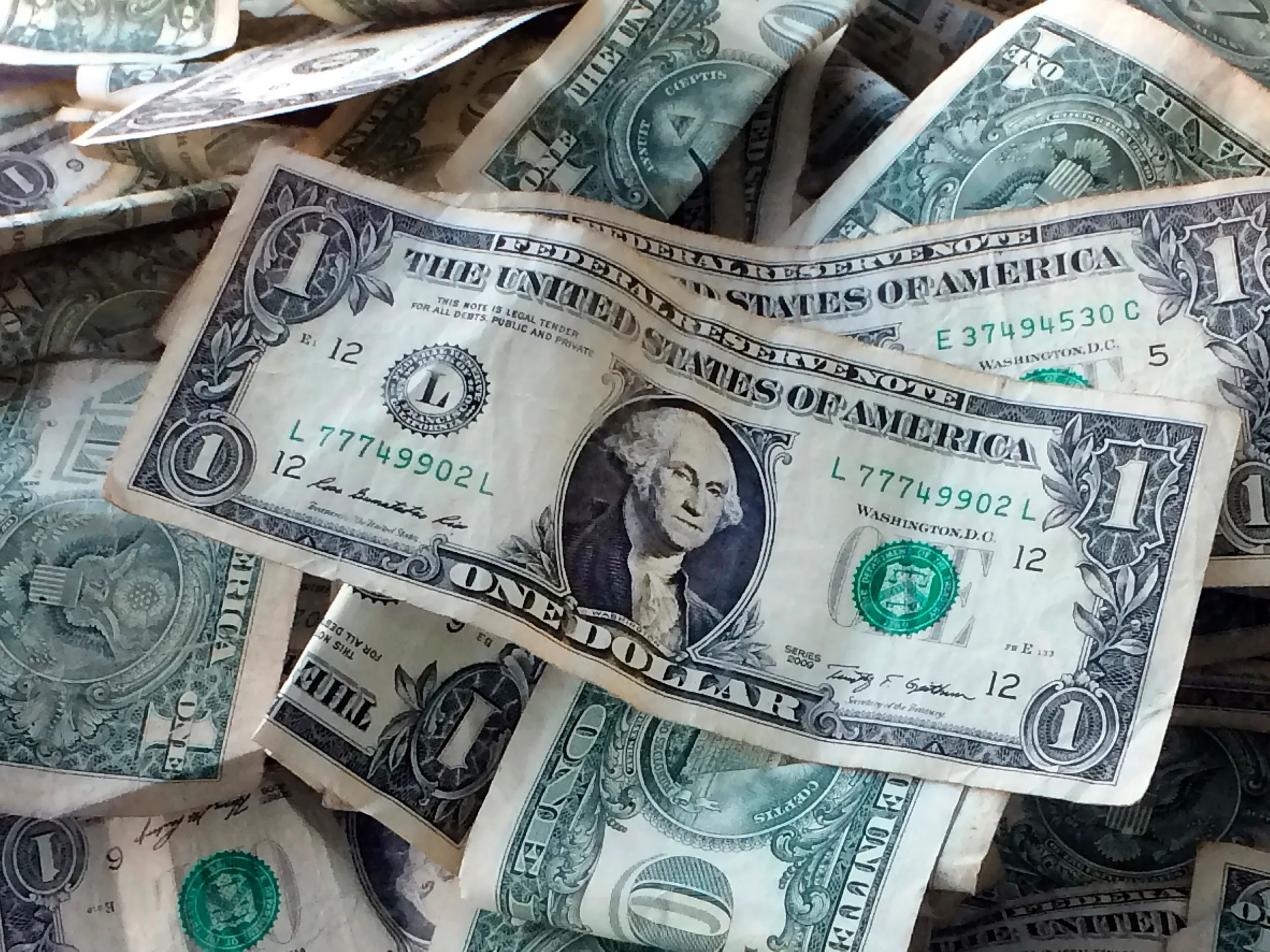 Democrats fail to pass budget