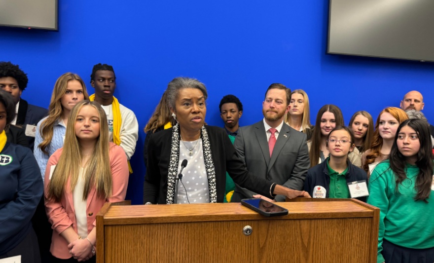 Virginia Republicans Champion School Choice, Stymied by Democratic Legislature