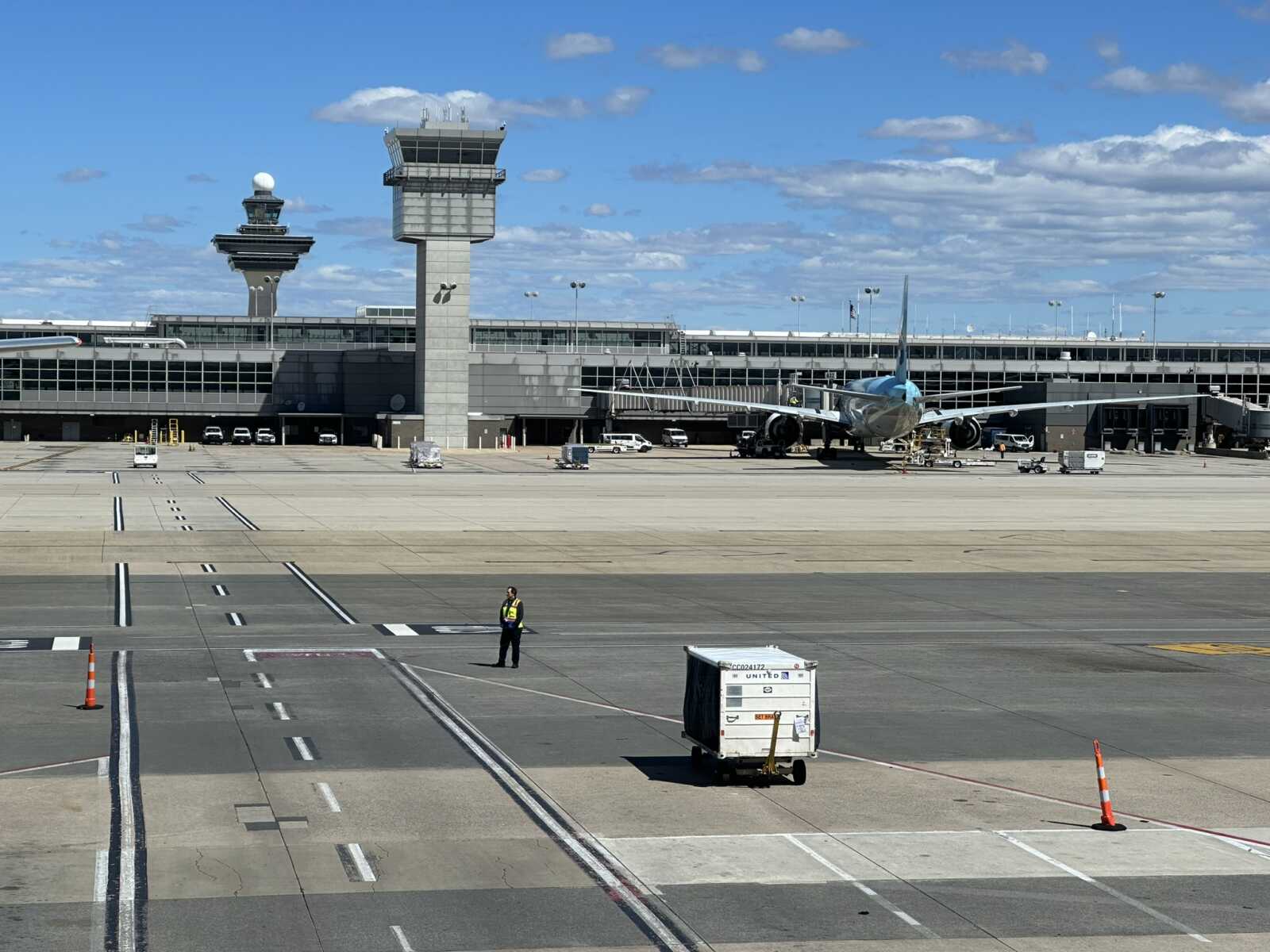 Maryland man who punched Dulles Airport Gate agent to appear in court