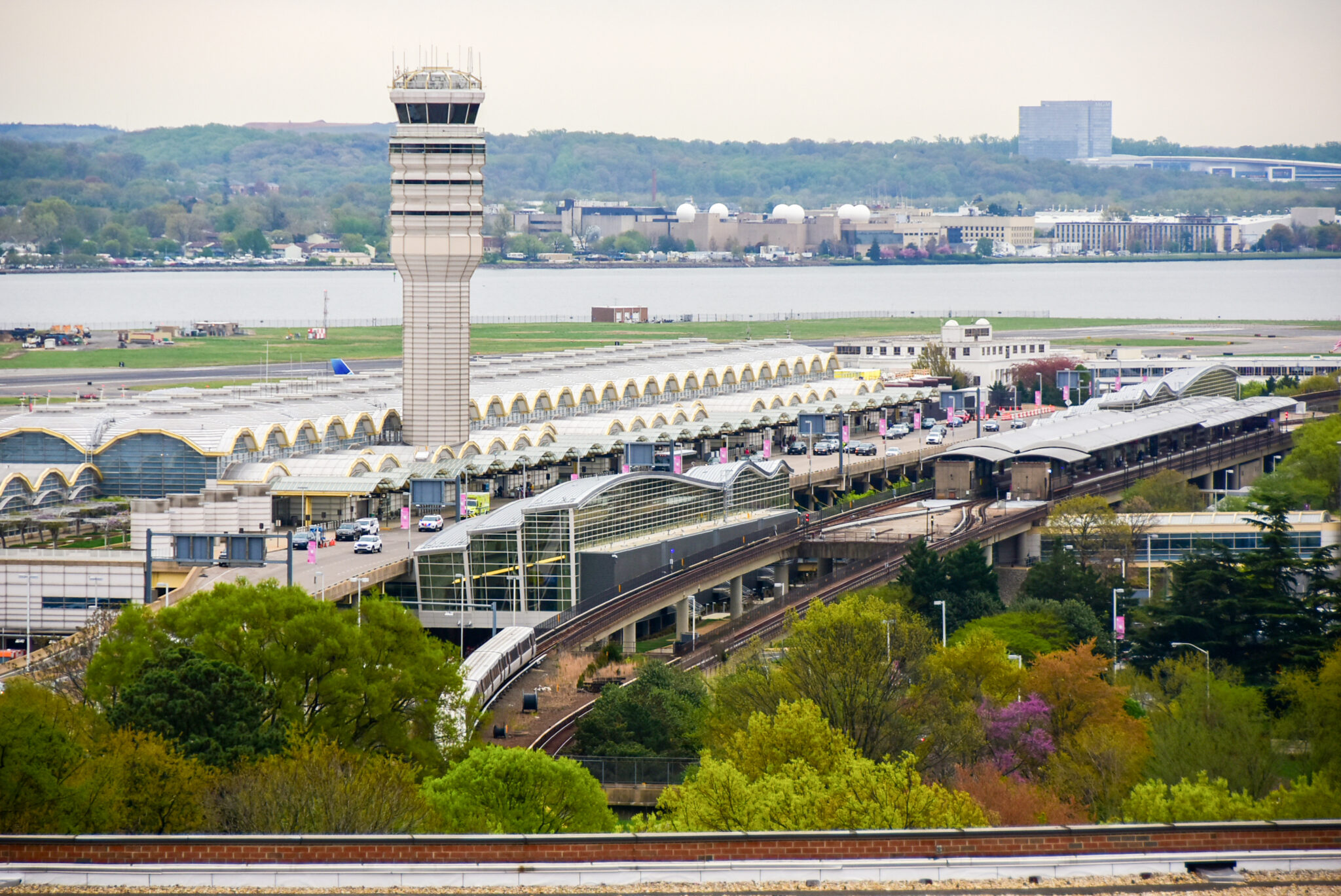 Crash near Reagan sparks debate over air traffic risks and airport expansion
