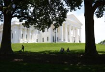 Virginia House, Senate to meet Monday as budget deadline inches closer Lawmakers, who will meet at the state Capitol on Monday, June 22, are reportedly closing in on a budget deal. (Photo by Charlotte Rene Woods / Virginia Mercury)