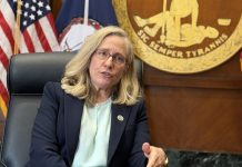 Spanberger restores voting rights to more than 60,000 Felons Gov. Abigail Spanberger speaks to reporters in Richmond. Spanberger announced Friday that her administration has restored voting and other civil rights to more than 66,000 Virginians since she took office in January. (Photo by Markus Schmidt/Virginia Mercury)